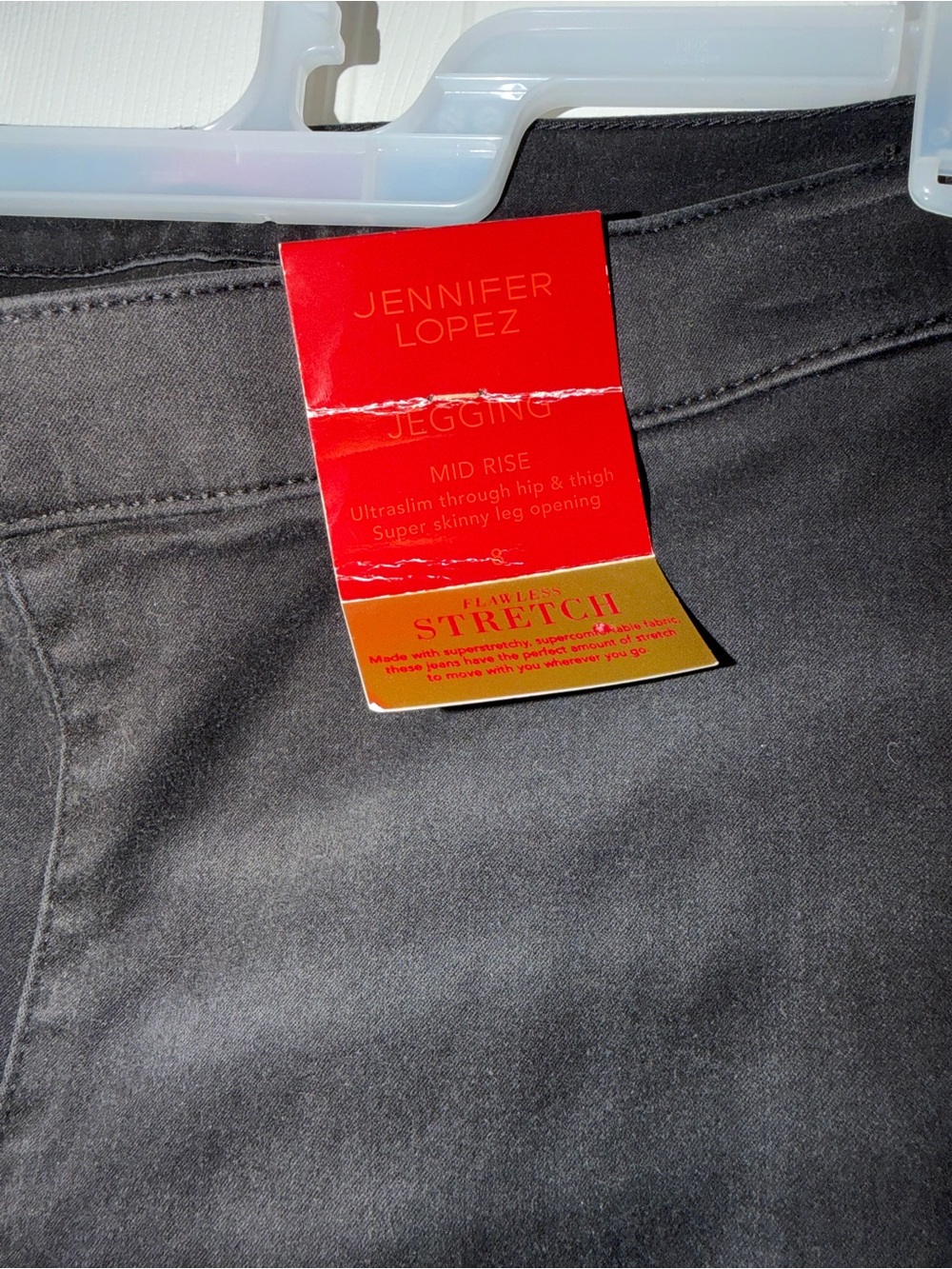 Jennifer Lopez Women’s Mid-Rise Jeggings w/Black Gem Embellishment - Picture 4 of 7